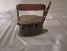 Bügeleisen mit Holzgriff, Antik