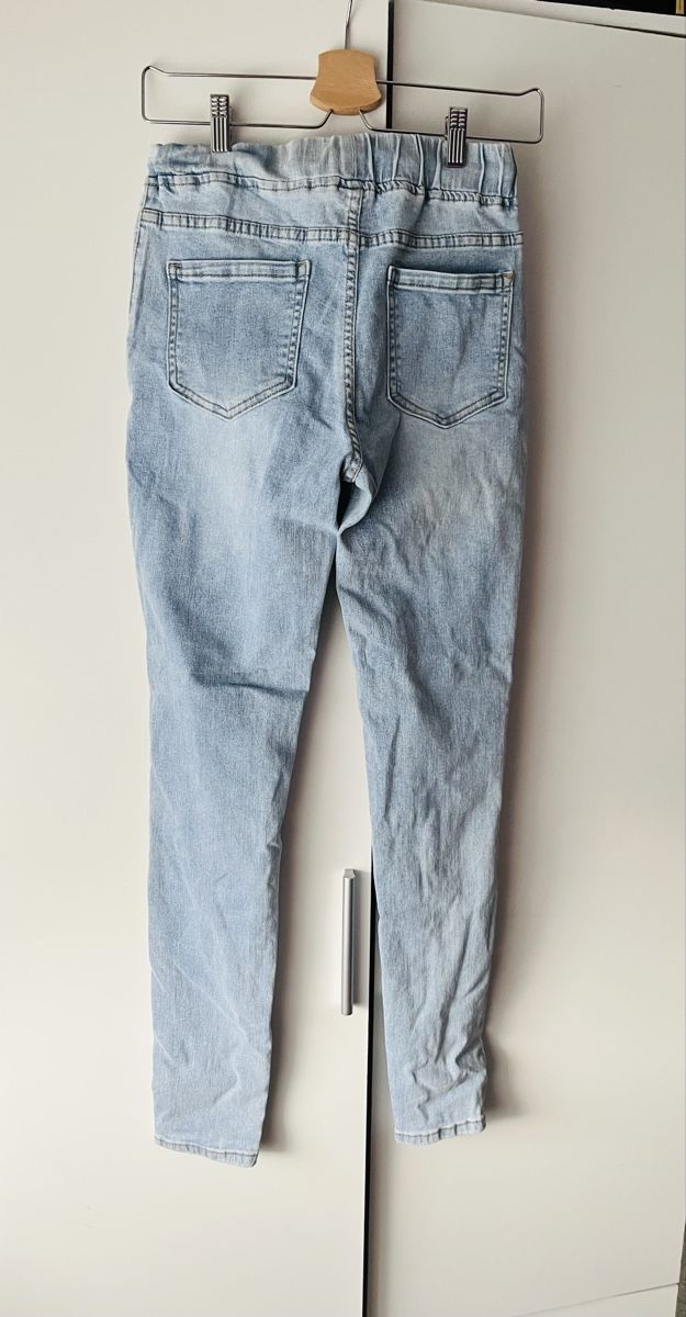 Pantalons: Jeans Hose hellblau mit Knopfleiste elastisch Grösse XS – Neuf (Voir description) à Rorschacherberg par gko_cn7f 1