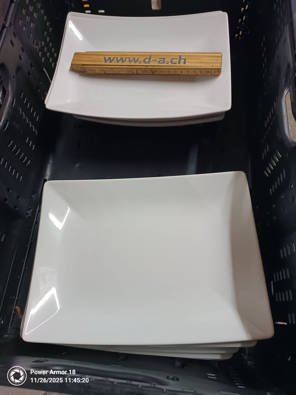 Ikea Piatti: IKEA Teller rechteckig 20,5 x 27,5 – Usato da Hundwil venduto da suktobler 1
