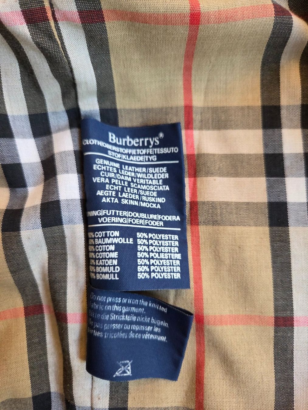 Burberry Giacche: Vintage Burberrys Suede Jacket – Usato da Bern venduto da -Aniko- 5