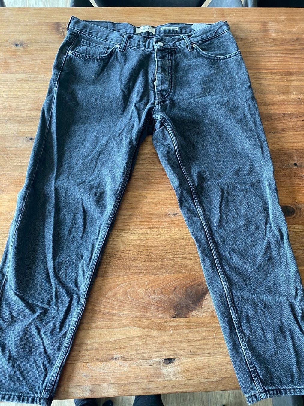 Jeans: Jeans schwarz Pull & Bear EUR 44 USA 34 – Usato da Schnottwil venduto da Garuso