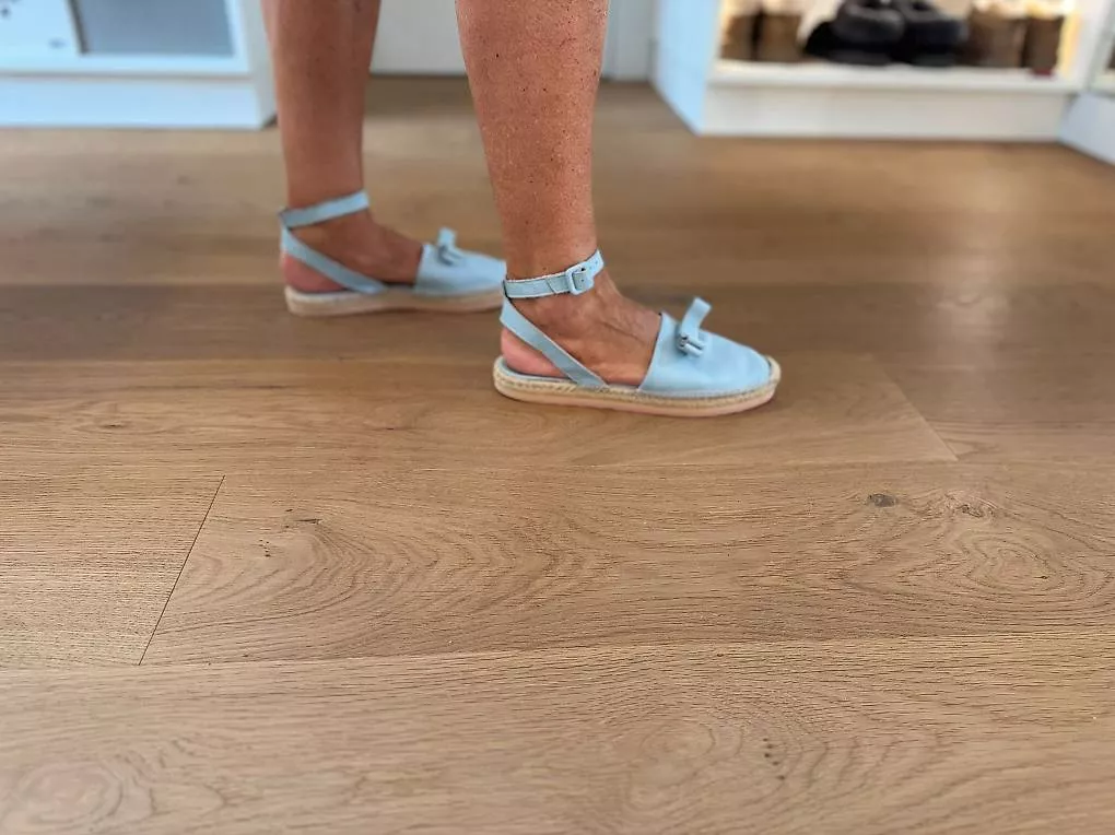Chaussures femmes: Red Valentino Hellblau  – D'occasion à Luzern par per_mxf5