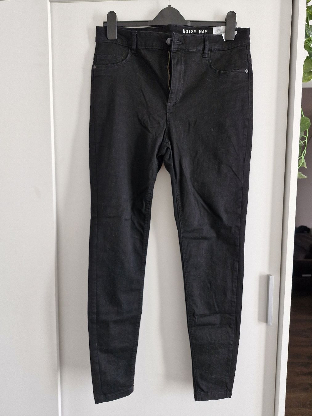 Jeans: Schwarze Noisy May Jeans, Gr. 44 – Usato da Breitenbach venduto da sabrinaa95