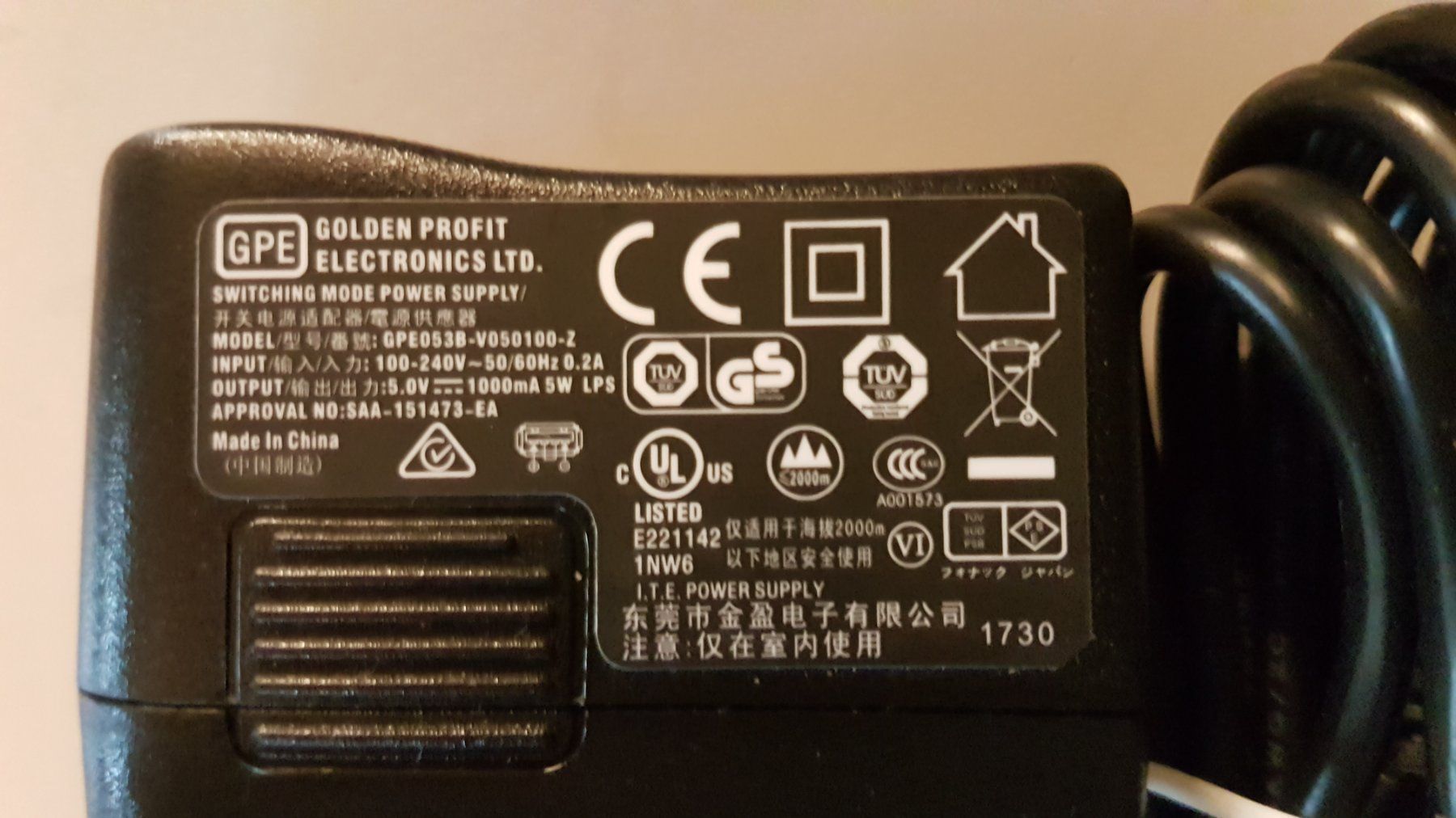Laufwerke & Adapter: USB Ladegerät/Netzgerät, inkl. Kabel Micro-USB – Gebraucht aus Frauenfeld von Tozz 1