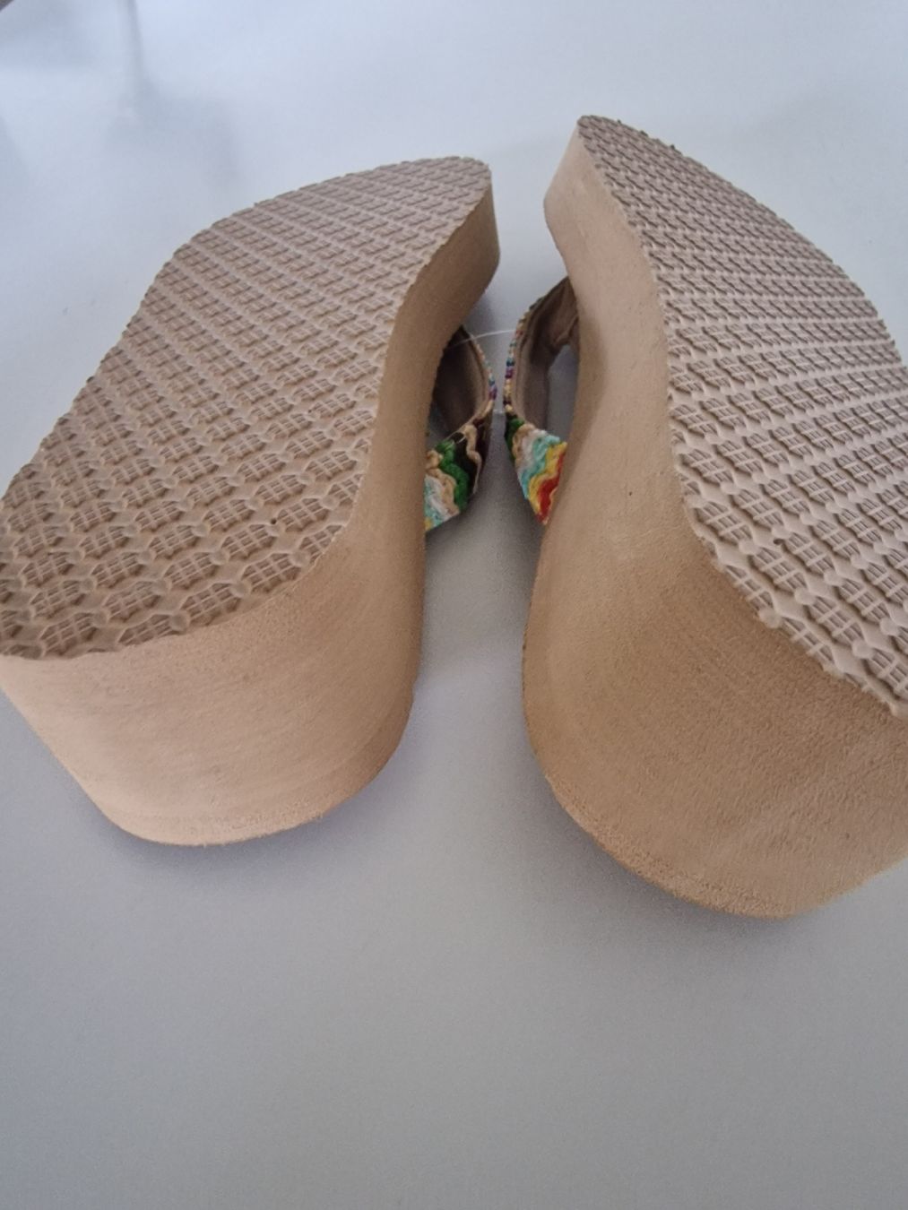 Scarpe da donna: Flip Flop Gr 39 neu – Nuovo (secondo la descrizione) da Binningen venduto da nescafe29 1