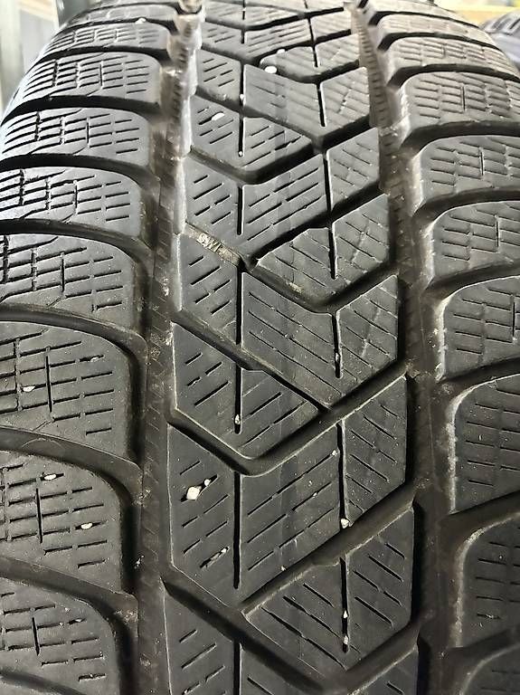 Sonstiges Schreiben & Zeichnen: Winterreifen Pirelli 235 50 19 – Gebraucht aus Neuenhof von Gt5.Performance_ 3