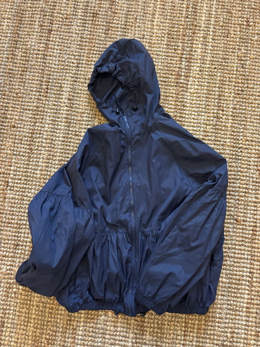 H&M Giacche: H&M Windjacke dunkelblau – Nuovo (secondo la descrizione) da Tägerwilen venduto da vivlara