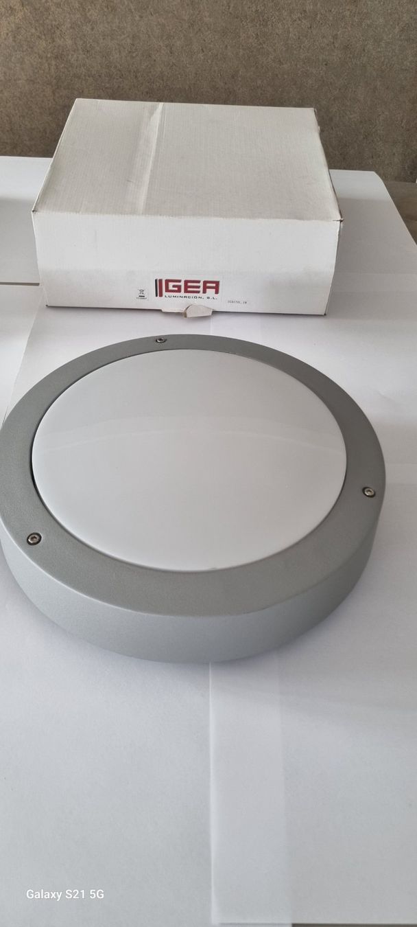 Lampade: Deckenlampen aus Robuste Metall Gehäuse Einbrennlackierung – Nuovo e nell'imballaggio originale da Geroldswil venduto da jmop 4