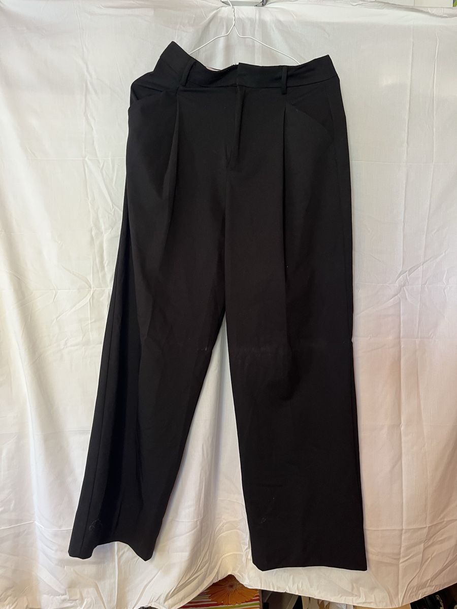 Zara Pantaloni: Zara black trousers – Usato da Beinwil am See venduto da lilastar1 2