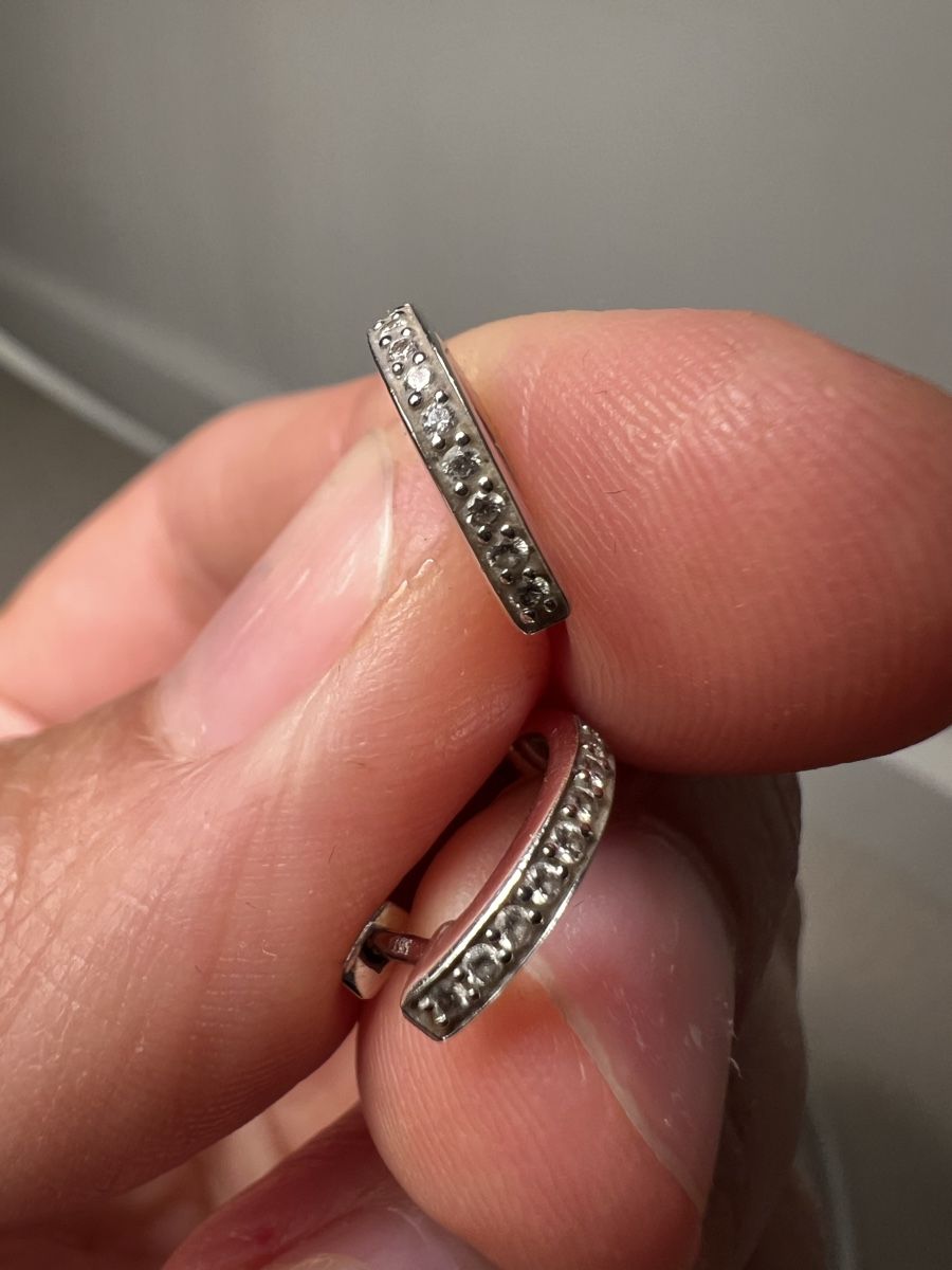 Orecchini pendenti & Orecchini a lobo: Diamond Hoop Earrings, White Gold – Nuovo (secondo la descrizione) da Corsier GE venduto da Karol_save_planet 6