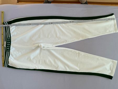 Weiße Herren LacosteTrainingshose Gr. L