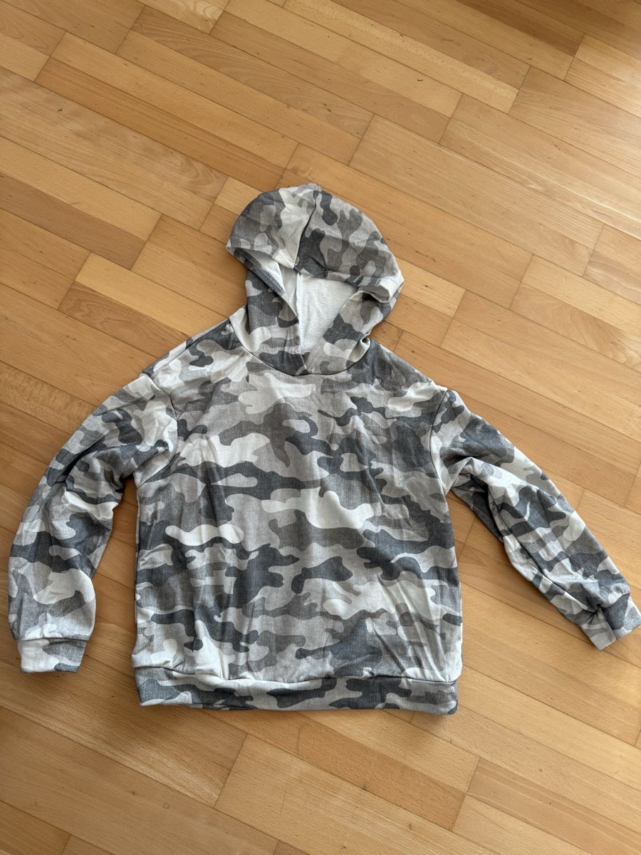 Pullover & Sweatshirts: Kapuzenpullover M – Neu (gemäss Beschreibung) aus Bülach von sawa22
