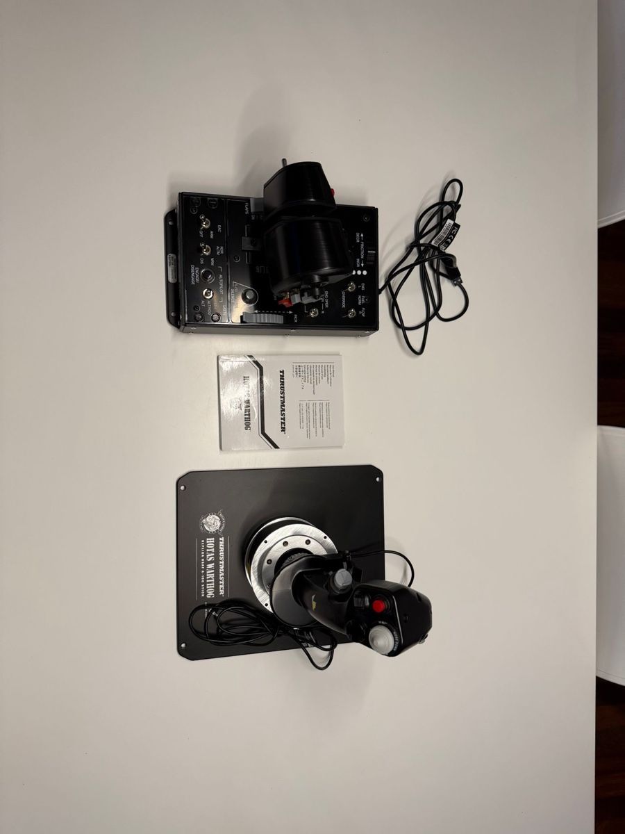Thrustmaster Manettes: Trustmaster Hotas Warthog Joystick, PC – Neuf (Voir description) à Murten par mila 2