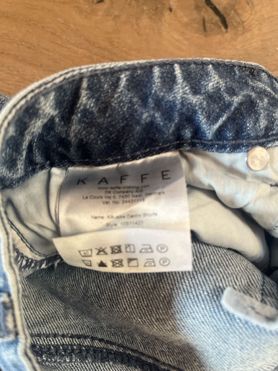 Jeans: KAFFE Denim Shorts – Nuovo (secondo la descrizione) da Wilderswil venduto da Caro_H 3