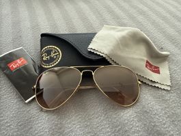 Ray-Ban Aviator Pilotenbrille Gold