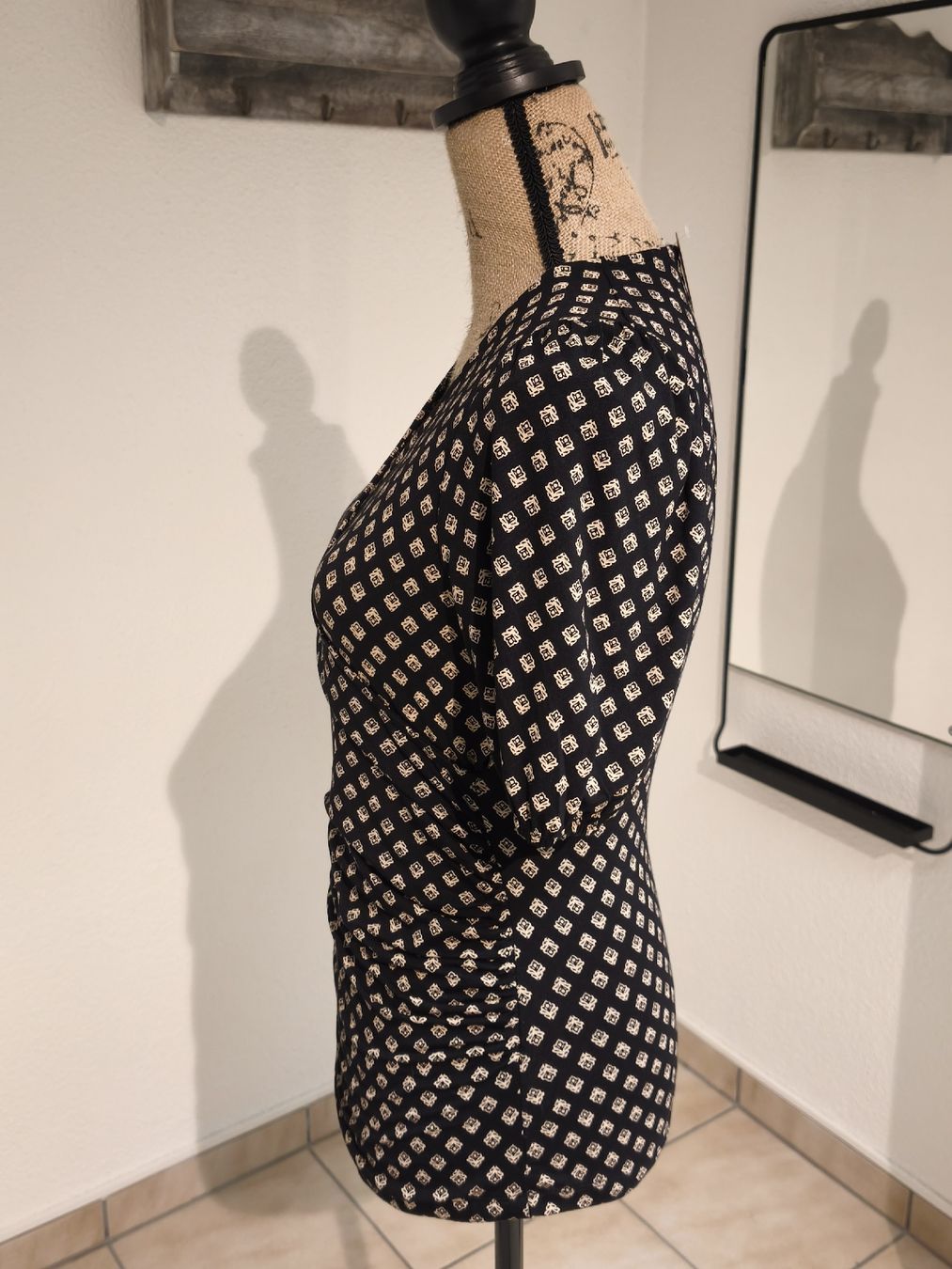 Top: Indiska Wickelbluse, Grösse S, schwarz gemustert, neuwertig – Usato da KRIENS venduto da Franzy_Blond10 1