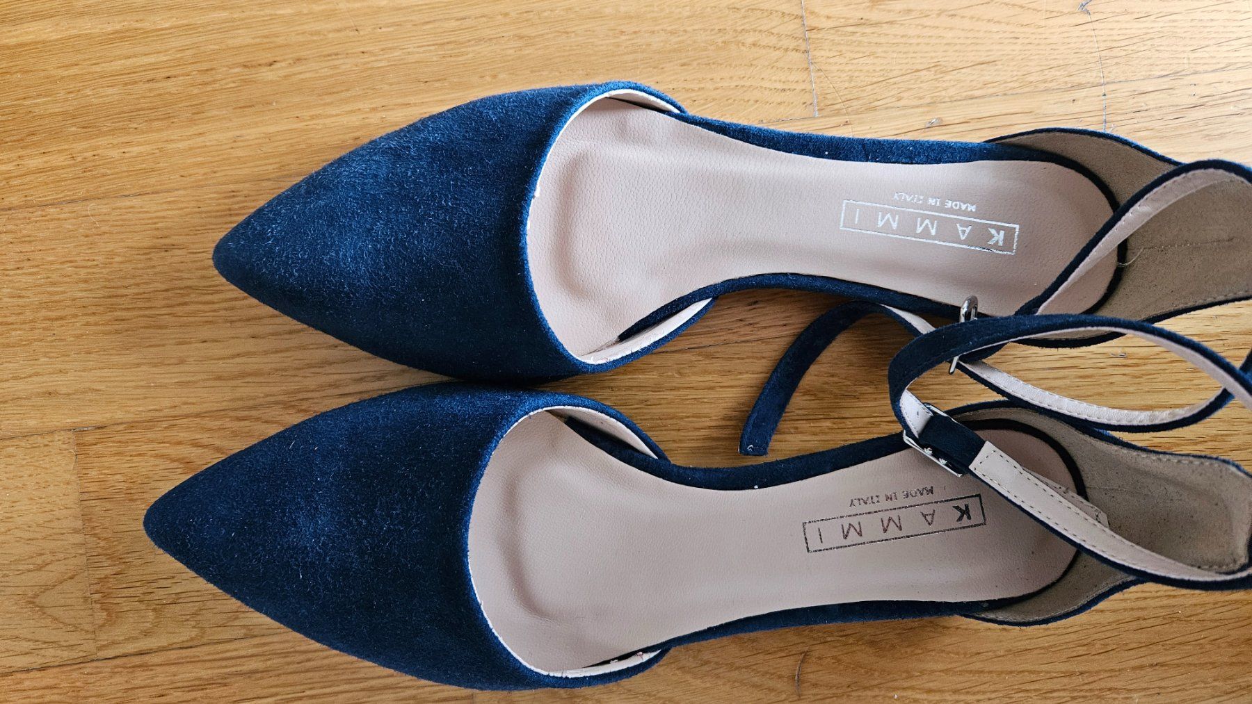 Scarpe da donna: New Electric blue suede flat shoes – Nuovo (secondo la descrizione) da Zug venduto da diana.bee 3