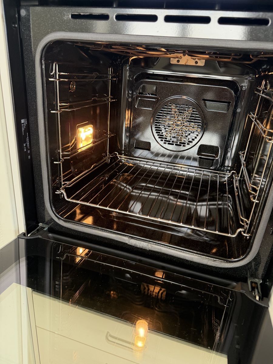 V-Zug Forni: Backofen 55cm - V-ZUG V4000 76PC – Usato da Forch venduto da mtor83 1