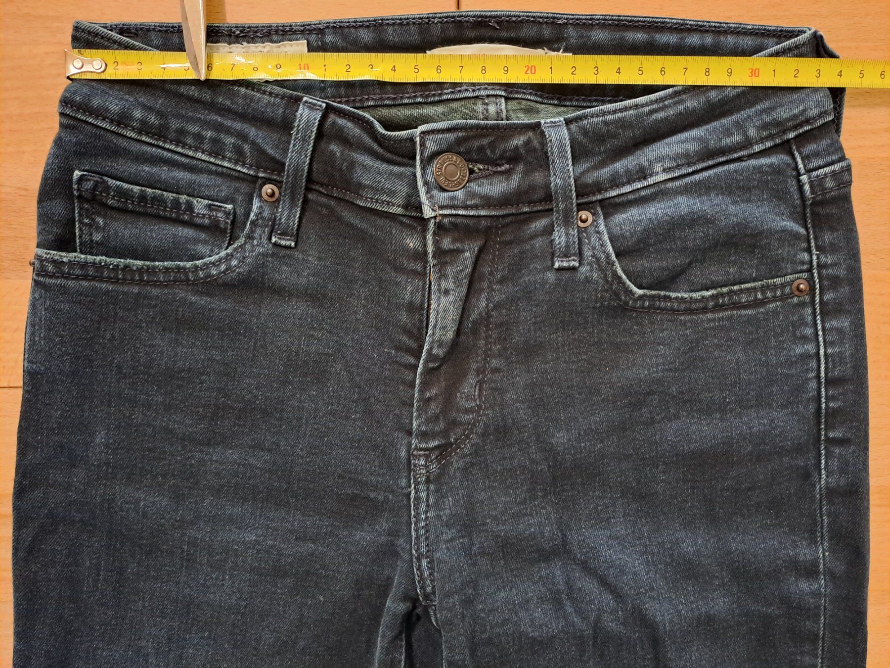 Jeans: Levis 712 Slim W25 L32 – Nuovo (secondo la descrizione) da Meyrin venduto da dijin 4