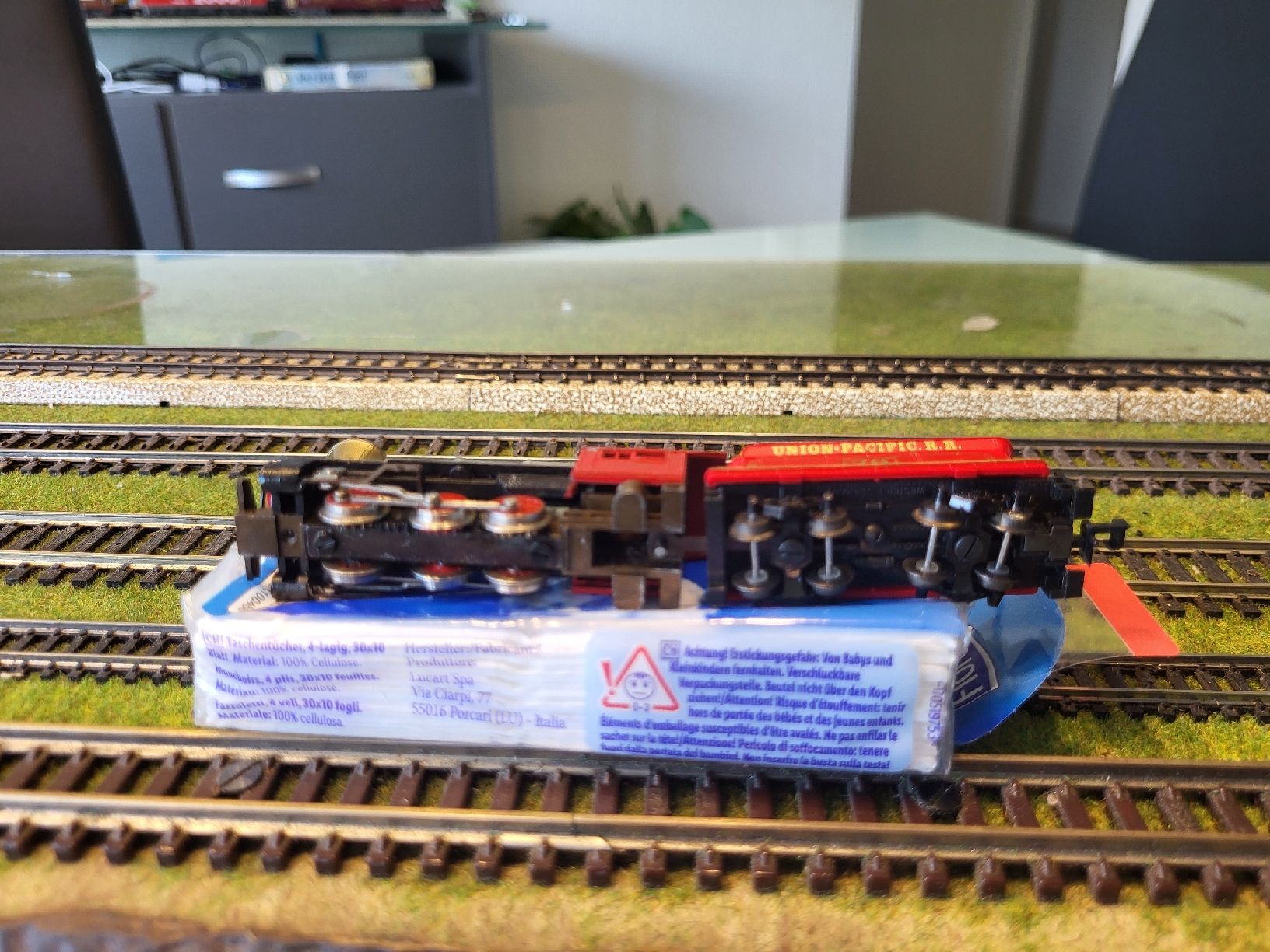 Modellini di ferrovie: Kato ? Dampflok 76 Analog Spur N – Usato da Pfäffikon SZ venduto da abschleppfahrzeug 4