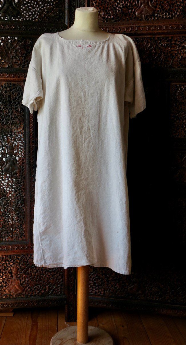 Costumi: antikes Leinenkleid, Leinen, antike Kleidung – Usato da Schwanden i. E. venduto da luvia01
