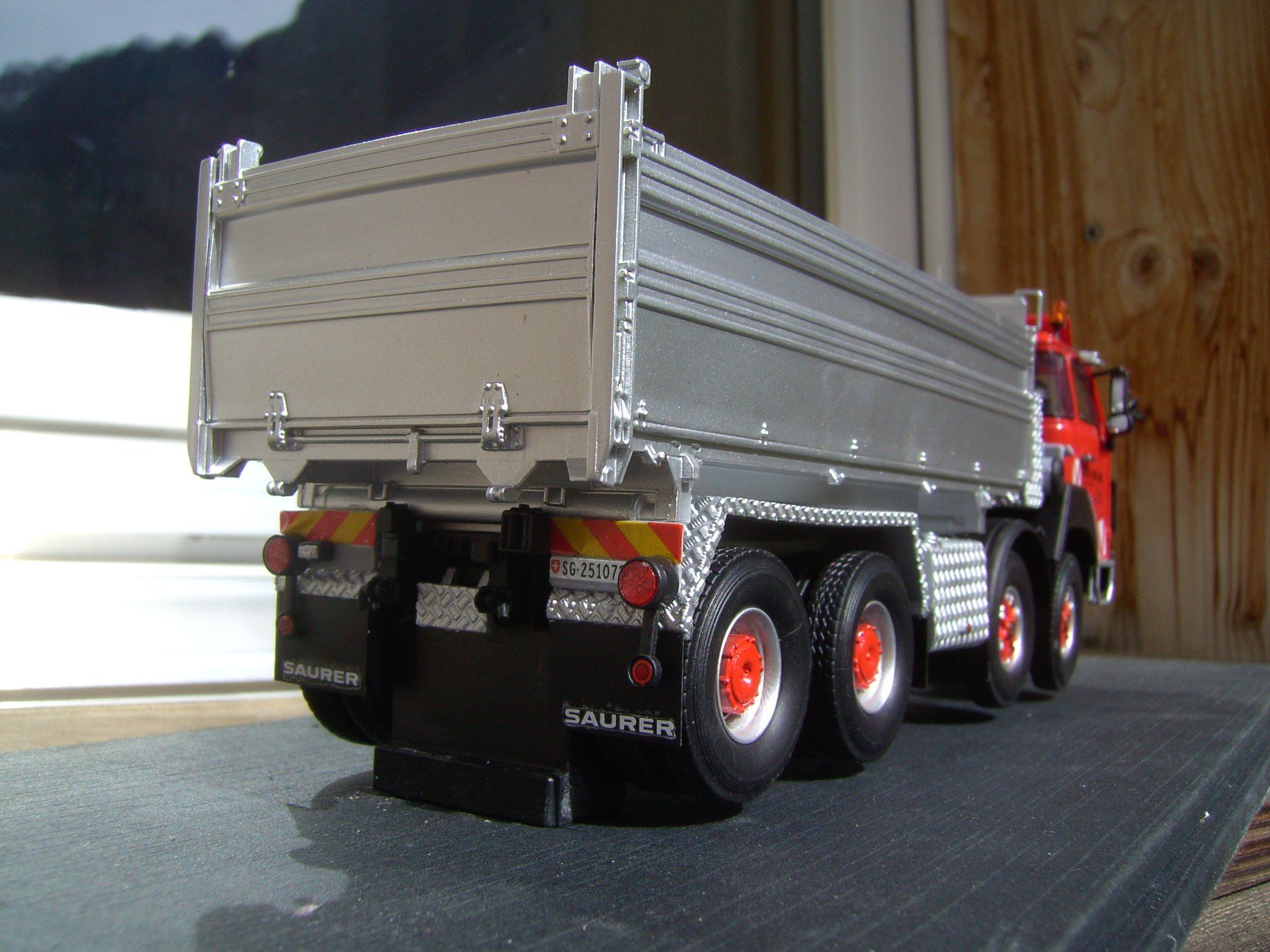 Saurer Modellini d'auto: Saurer 8x4 1:43 – Nuovo (secondo la descrizione) da Grindelwald venduto da Rs48 2