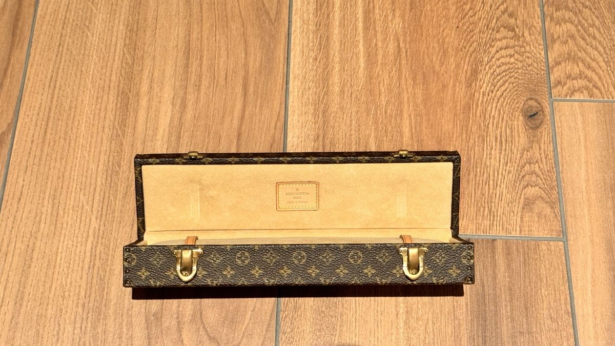 Louis Vuitton Uhrenboxen: Louis Vuitton Armbanduhrenetui 25cm – Gebraucht aus Bubikon von Mtr1608 3