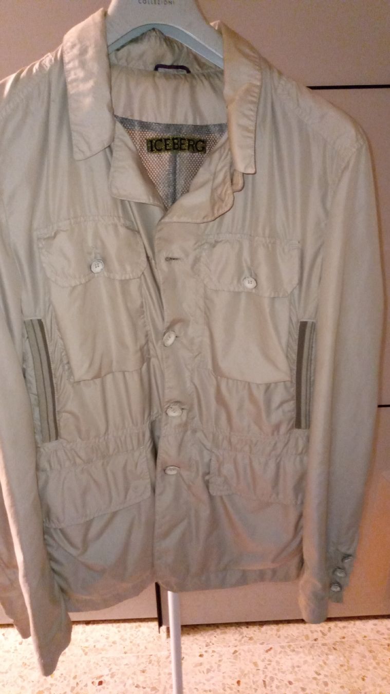 Iceberg Giacche: Veste Iceberg beige, style cargo, taille M – Usato da Meyrin venduto da pamanic