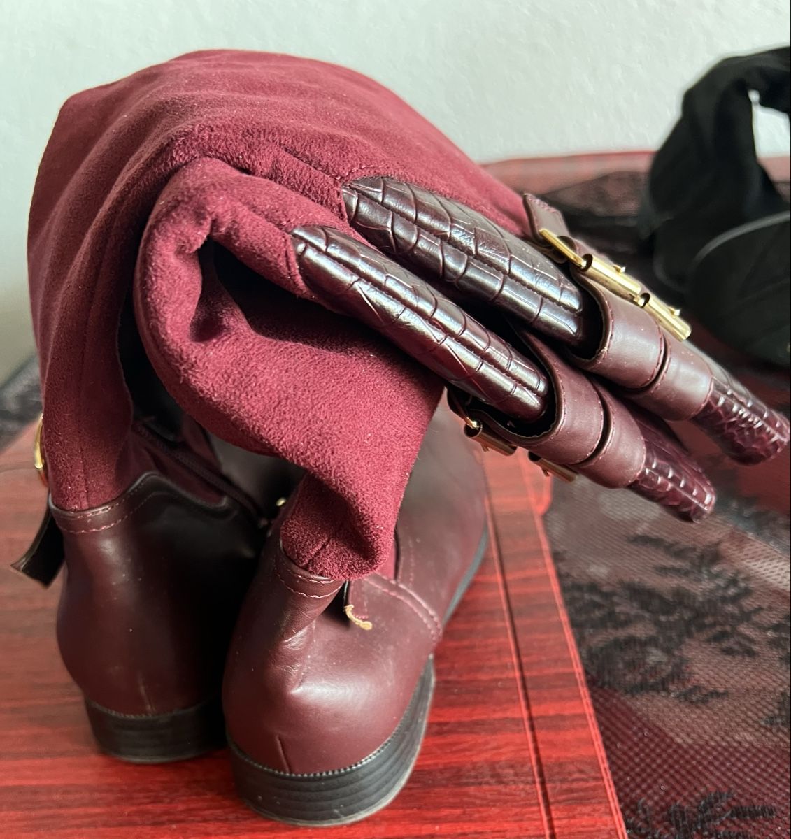 Scarpe da donna: Bottes bordeaux Sergio Todzi, taille 38, parfaites! – Usato da Chézard-St-Martin venduto da Cheyenne_75 1