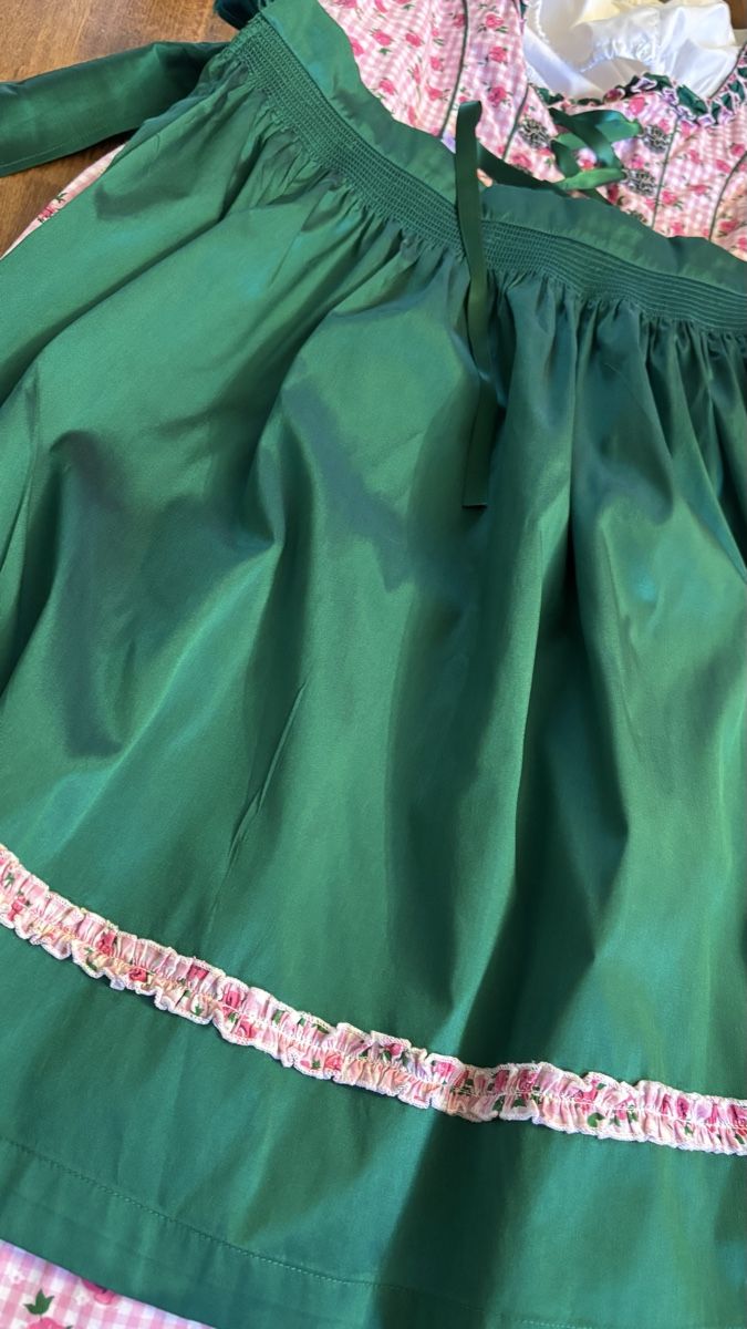 C&A Kleider: Dirndl Grösse 38 – Neu (gemäss Beschreibung) aus Winterthur von rosa1991 1