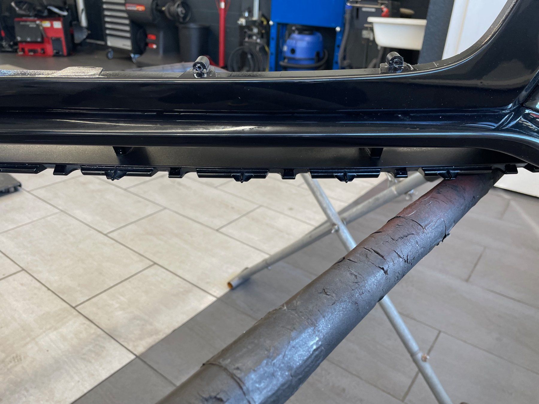 Audi Tutti pezzi di ricambio auto: Originale RS5 Frontstossstange – Usato da Adlikon b. Regensdorf venduto da Giveaways 2