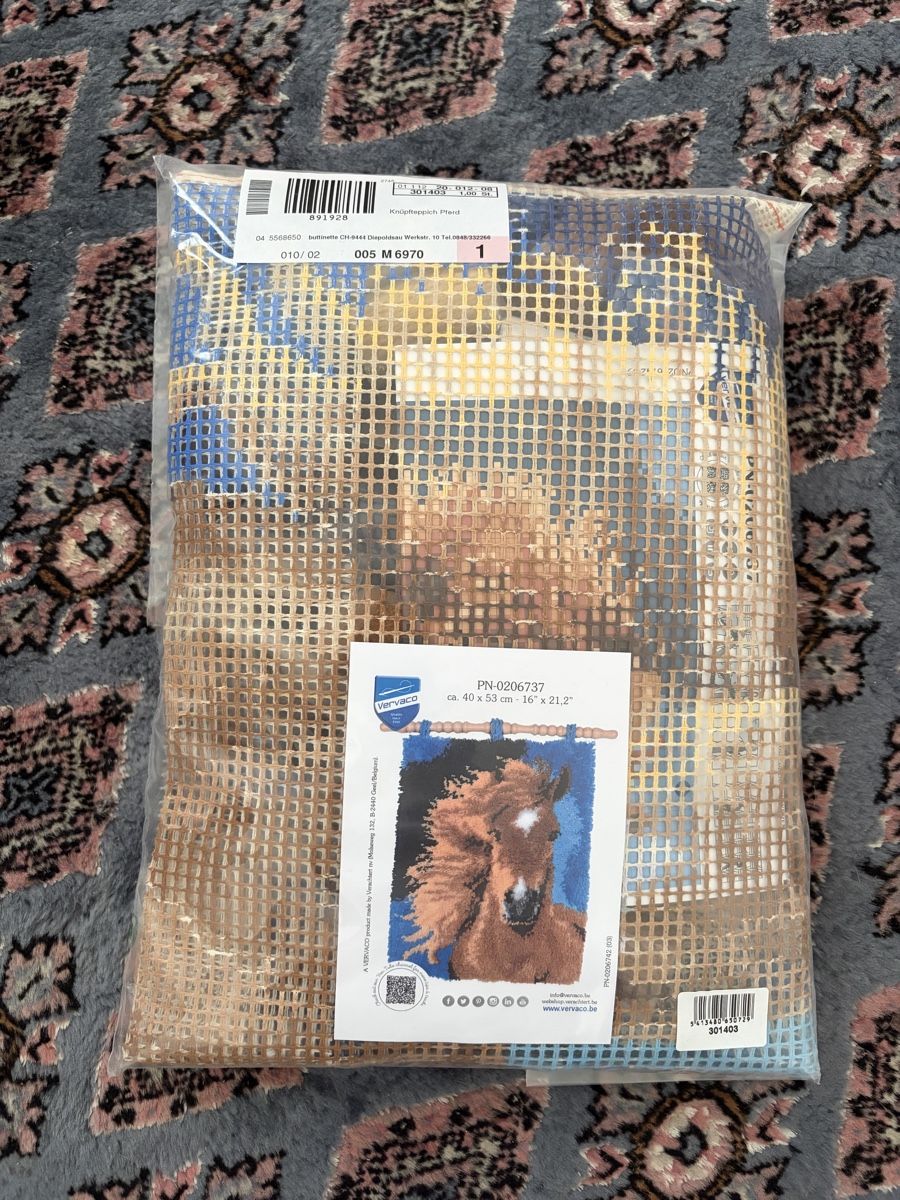 Bastelsets: Knüpfteppichset Pferd – Neu und originalverpackt aus Rüti ZH von Flowerfield