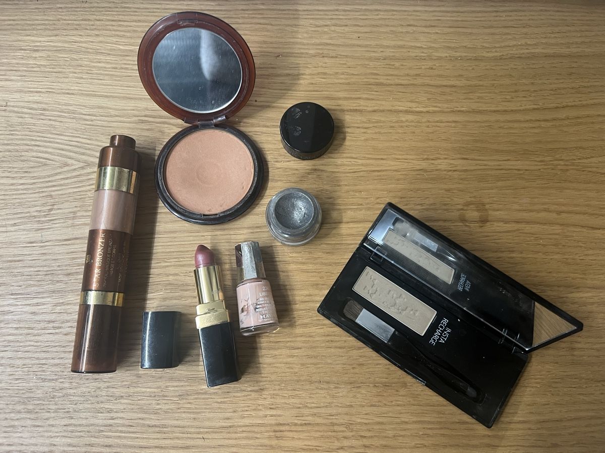 Make-up: Make-up Set Estee Lauder, Guerlain, Chanel – Usato da Ebmatingen venduto da dartim