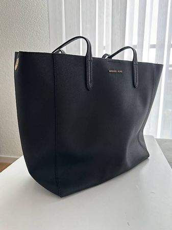 Michael Kors Tasche schwarz +herausnehmbare Innentasche