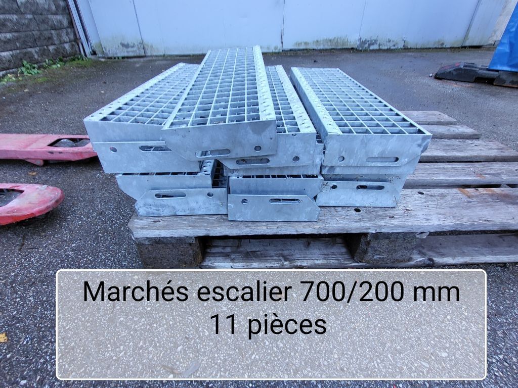 Ferramenta: Mache d'escalier jamais utilisées – Nuovo e nell'imballaggio originale da Beuson (Nendaz) venduto da dar_r268