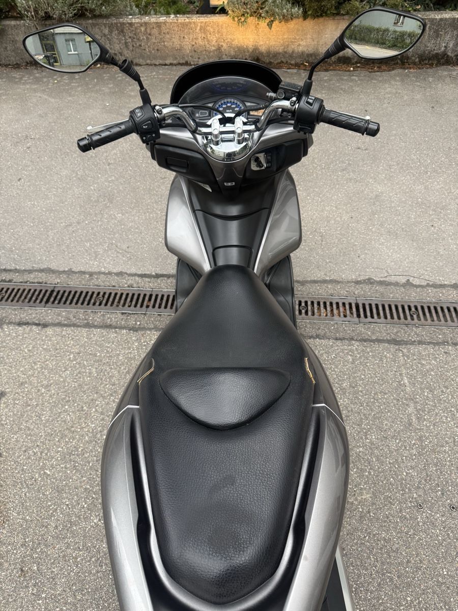 Honda Scooter: HONDA PCX 125 CC – Usato da Winterthur venduto da Fabio_46 9