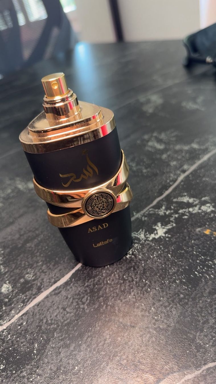 Lattafa Profumi & Eau de Toilette: Lattafa Asad Eau de Parfum, 100 ml – Usato da Frauenfeld venduto da tobiaskoestli1