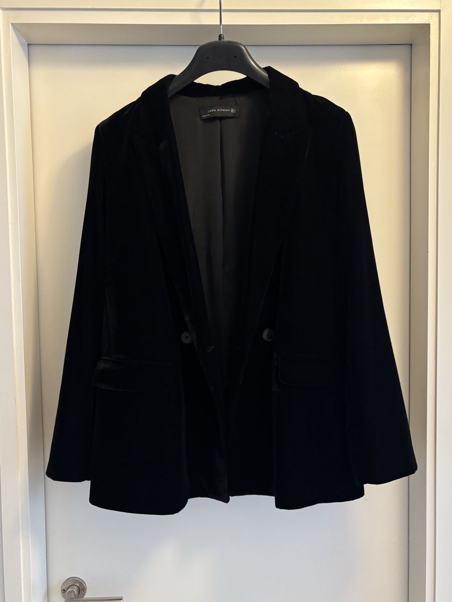 Zara Completi & Tailleur: Zara Samt-Blazer, Schwarz, Grösse M – Usato da Allenwinden venduto da clamel 1