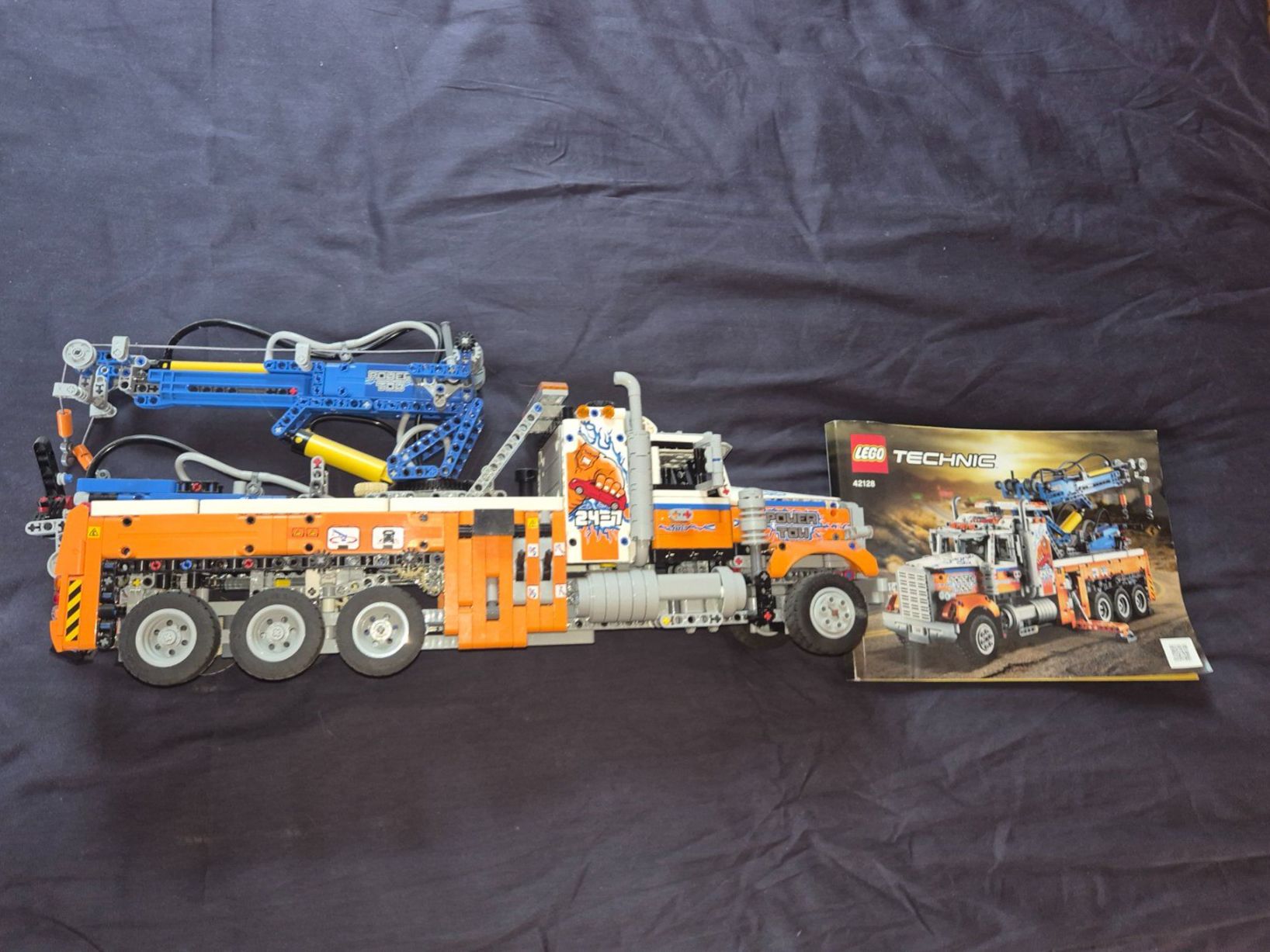 Lego Kit di costruzioni: LEGO Technic 42128 Heavy tow truck – Usato da Sundlauenen venduto da Goobeli