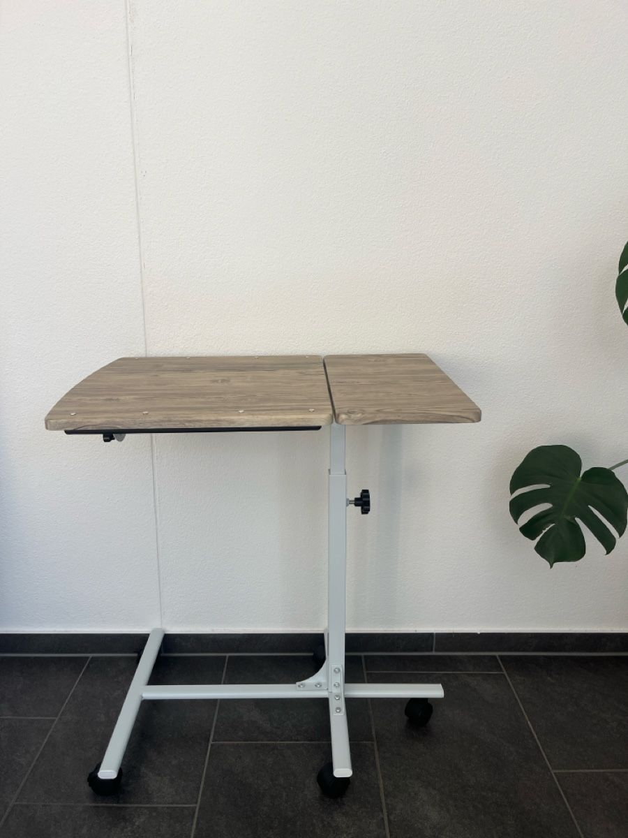 Tavoli: Mobile Laptop Table used – Usato da Winterthur venduto da car_5fqc