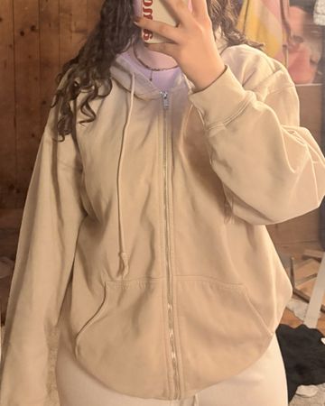 Brandy Melville Hoodie beige – Zip Hoodie mit Kapuze