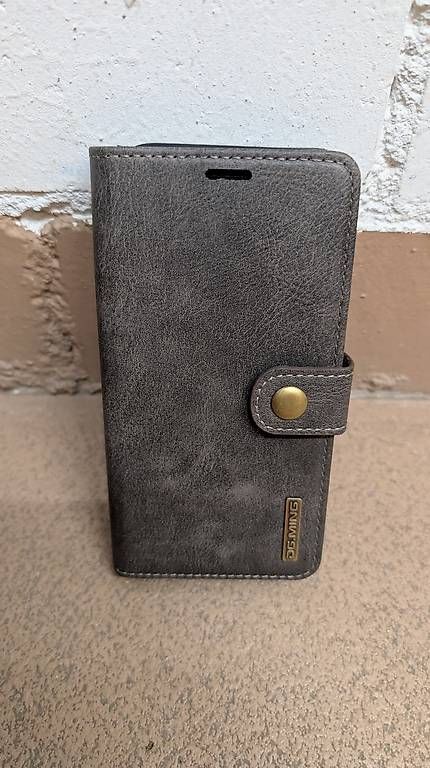 Google Cover & Protezioni schermo: Ledercover pixel 9 pro – Usato da Bäch SZ venduto da RedRat10 2