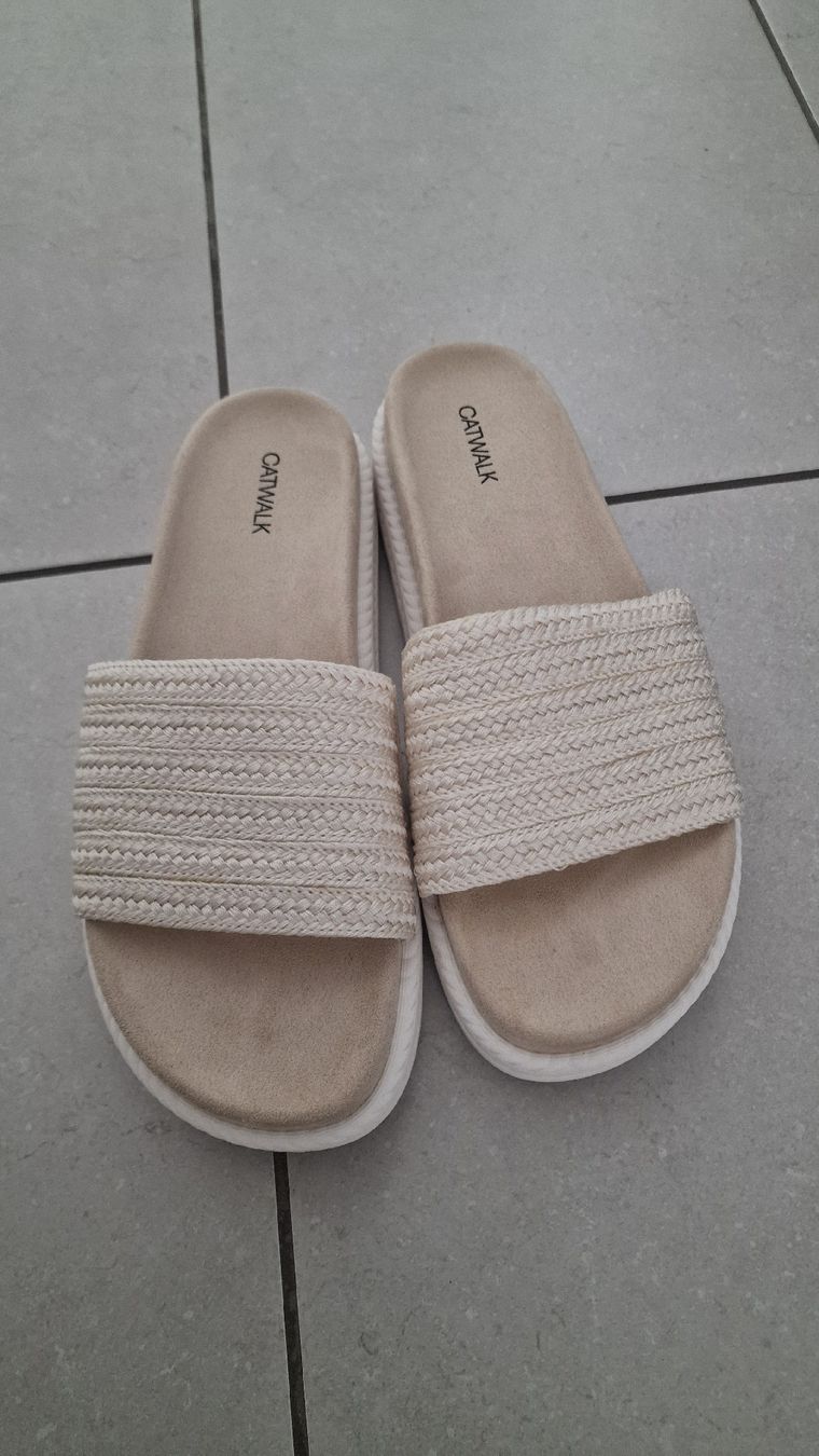 Scarpe da donna: Catwalk Pantoletten ungetragen Gr. 39 – Nuovo (secondo la descrizione) da Zofingen venduto da stm_dl82