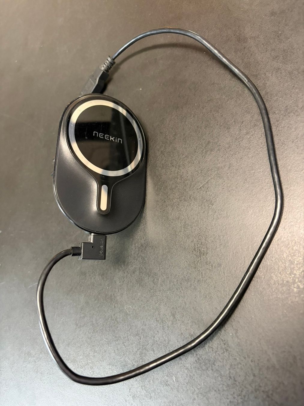 Caricabatterie: Wireless Charger Auto neekin w2 mit USB Kabel – Usato da Beringen venduto da ebli37
