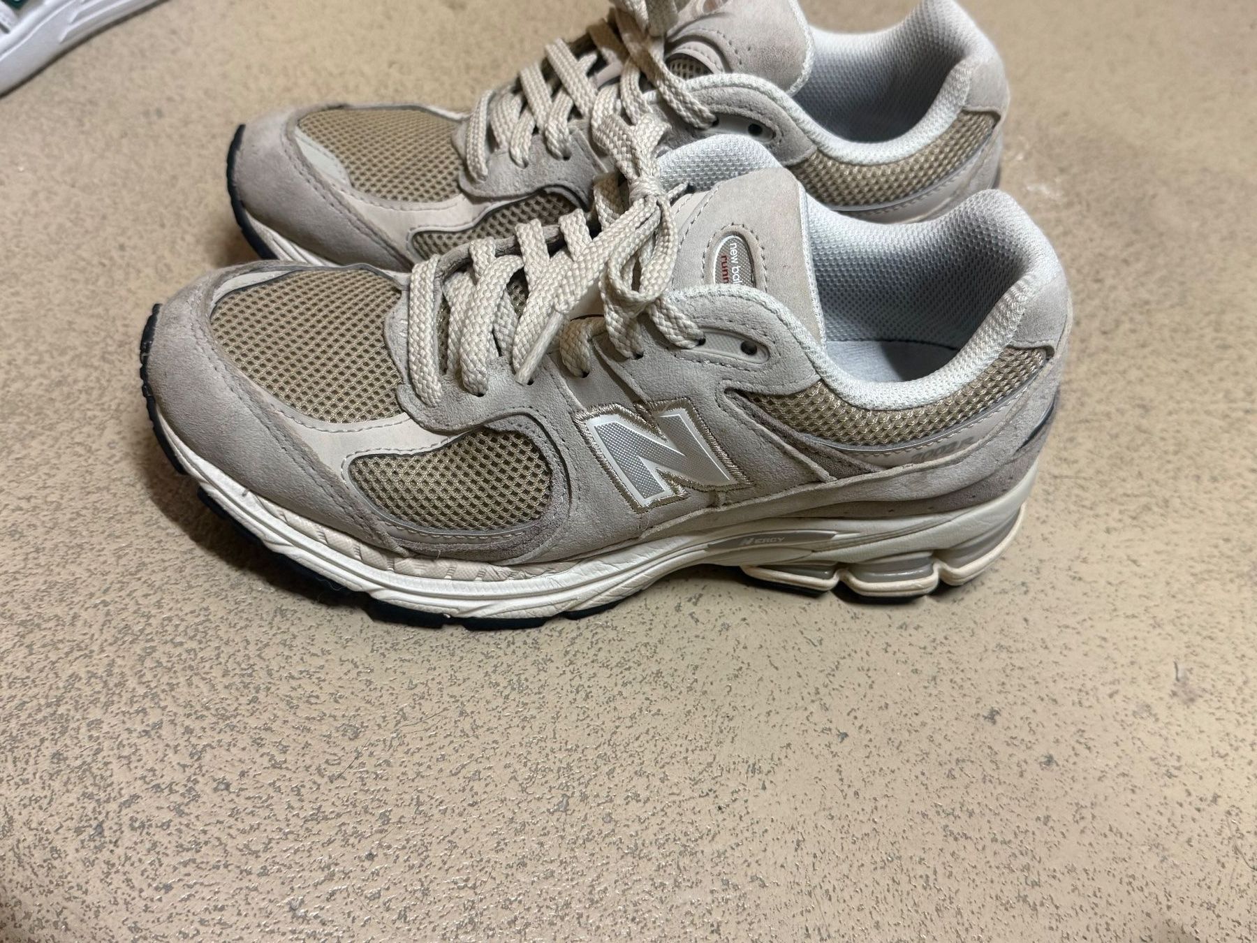 New Balance Scarpe da donna: U 2002 Freizeitschuhe Damen Gr. 38.5 – Usato da Oeschgen venduto da Mich_elle