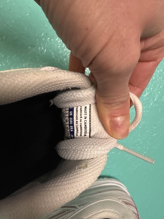 Mizuno Scarpe per ragazzi: Mizuno Hallenschuhe Grösse 34 – Usato da Jegenstorf venduto da Christo0211 4