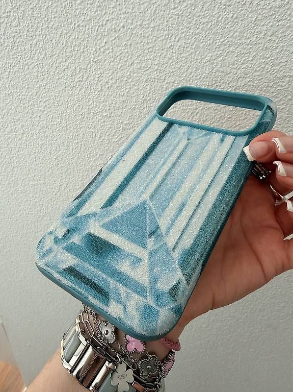 Swarovski Cover & Protezioni schermo: Swarovski Hülle iPhone 17 Pro Max – Usato da Rotkreuz venduto da andgav11 4