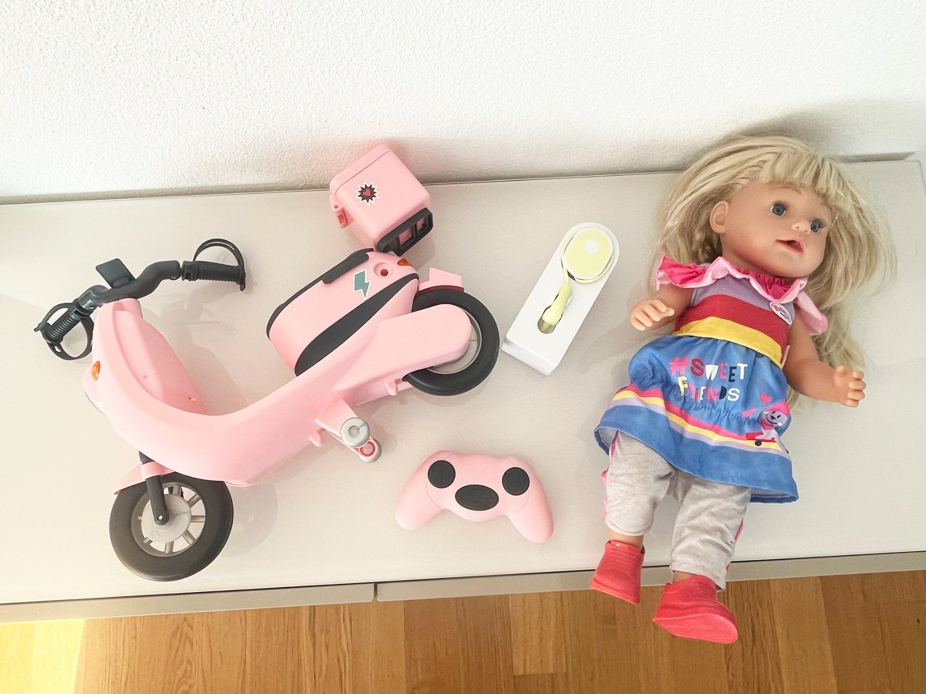 Poupées: Zapf creation Baby Born E-Scooter + Poupée Puppe – D'occasion à Lausanne par BeyondStories 1