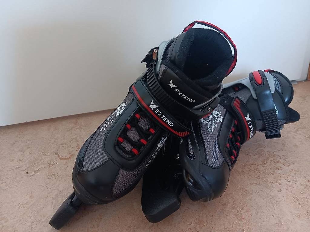 Schlittschuhe: Grössenverstellbare Schlittschuhe – Gebraucht aus suhr von nin_87jp 2