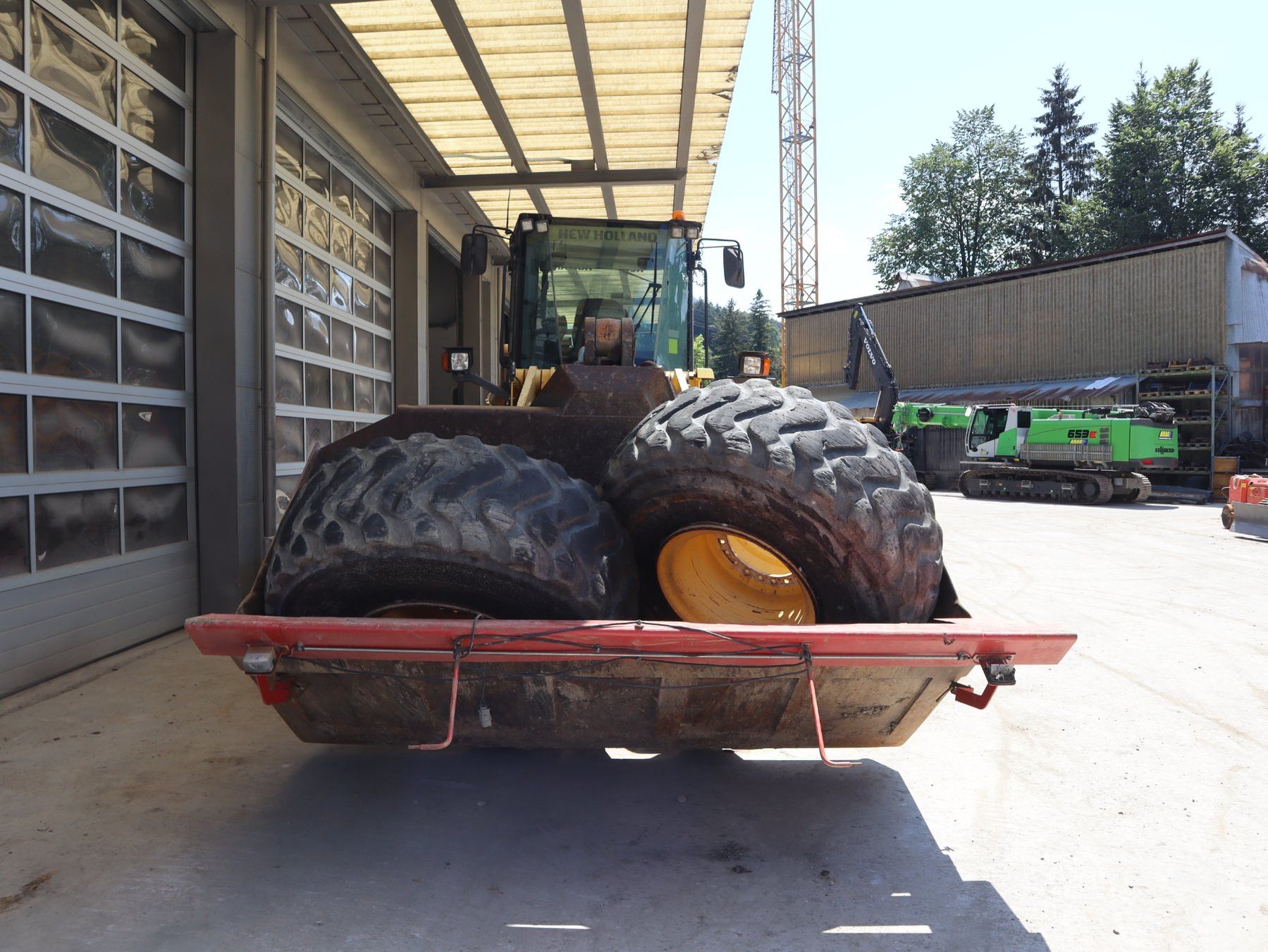 New Holland Tutte le macchine: New Holland W230C Radlader – Usato da Hasle LU venduto da Arag08 6
